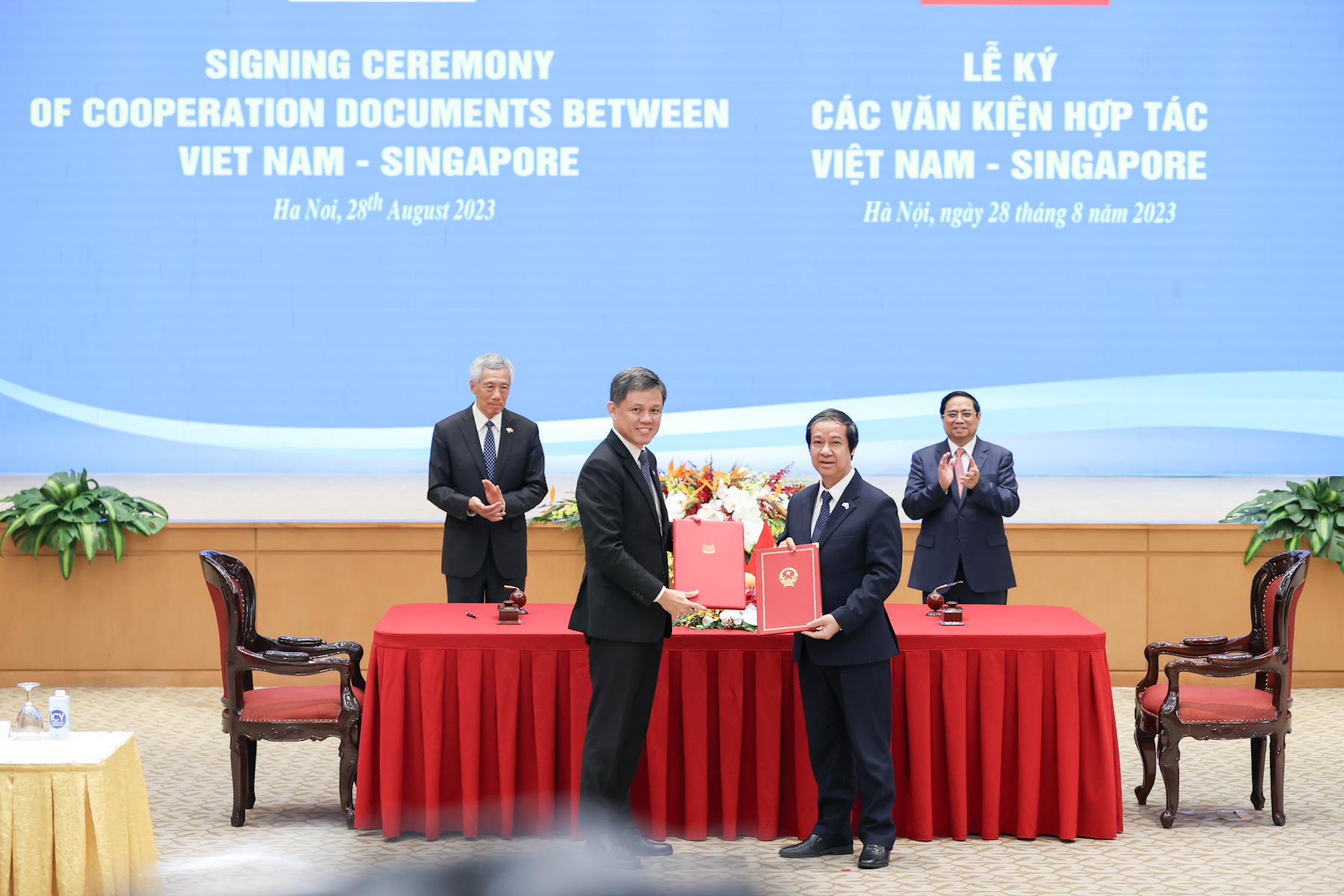 Việt Nam và Singapore ký kết 7 văn kiện hợp tác quan trọng