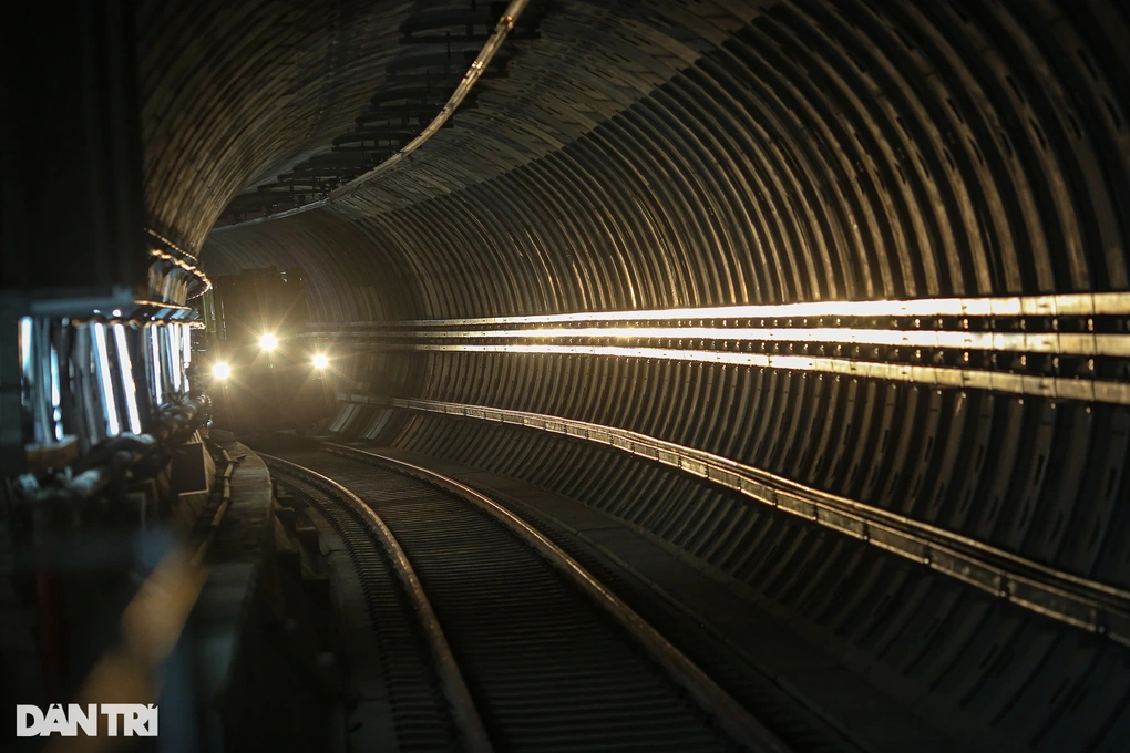 Metro số 1 chạy thử toàn tuyến - 3 Metro số 1 chạy thử toàn tuyến - 3