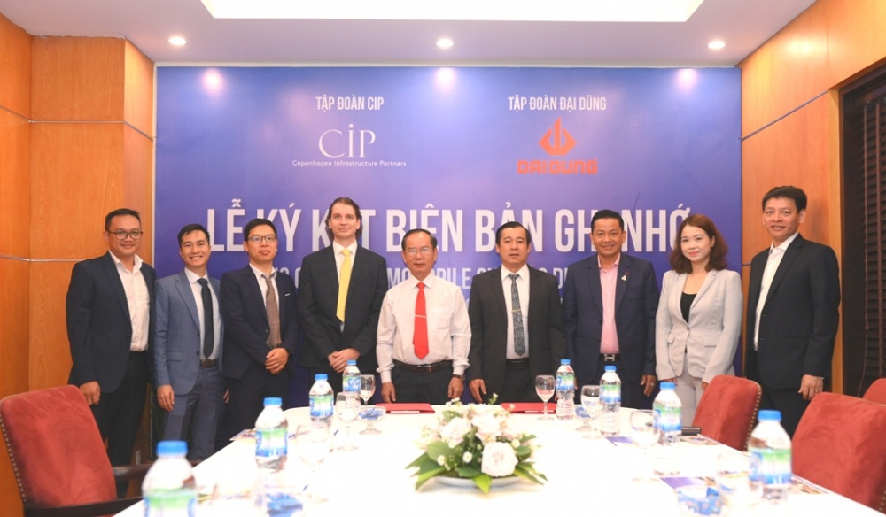 Hợp tác phát triển điện gió ngoài khơi tại Việt Nam