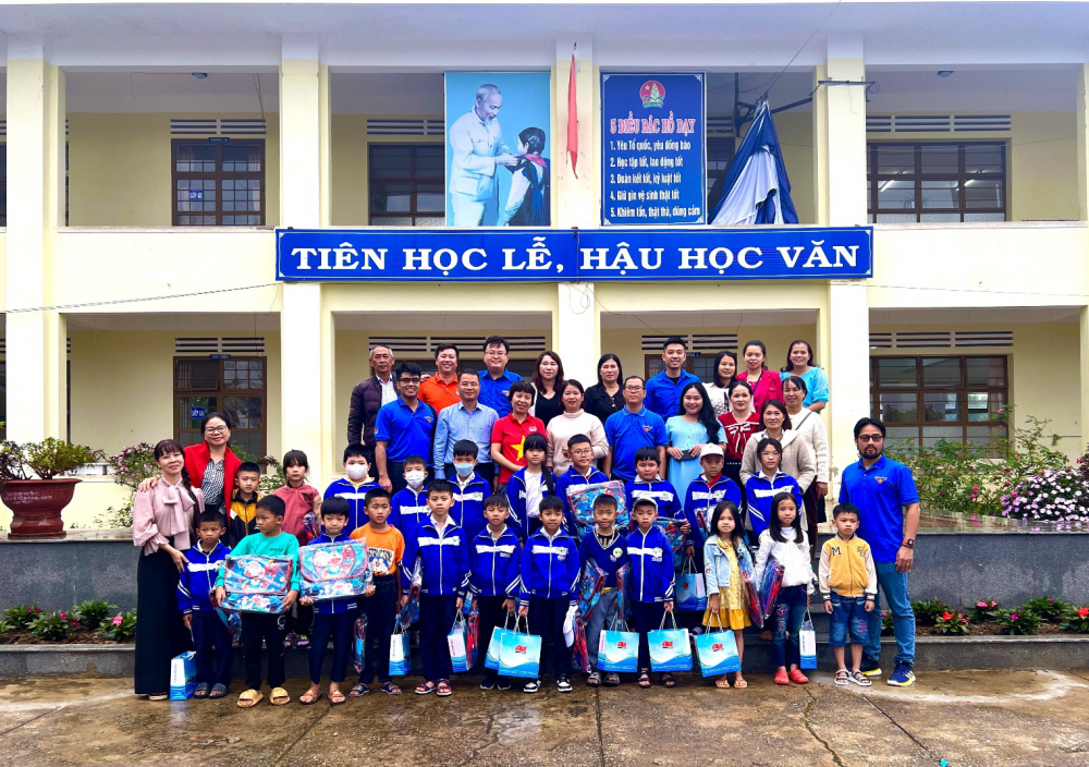 Đoàn Thanh niên và Ban Nữ công Vietsovpetro tập huấn nghiệp vụ kết hợp an sinh xã hội tại Lâm Đồng Đoàn Thanh niên và Ban Nữ công Vietsovpetro tập huấn nghiệp vụ kết hợp an sinh xã hội tại Lâm Đồng
