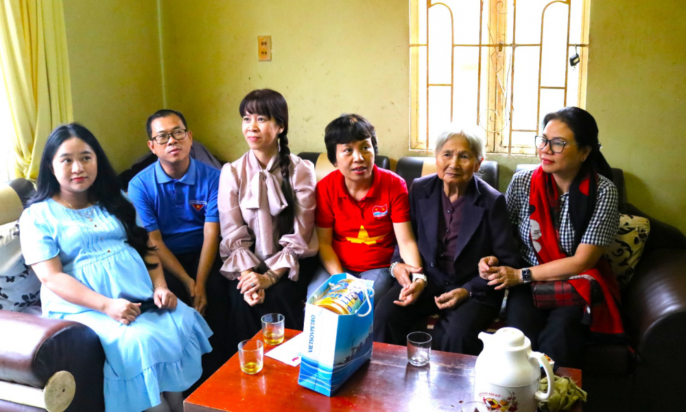 Đoàn Thanh niên và Ban Nữ công Vietsovpetro tập huấn nghiệp vụ kết hợp an sinh xã hội tại Lâm Đồng Đoàn Thanh niên và Ban Nữ công Vietsovpetro tập huấn nghiệp vụ kết hợp an sinh xã hội tại Lâm Đồng