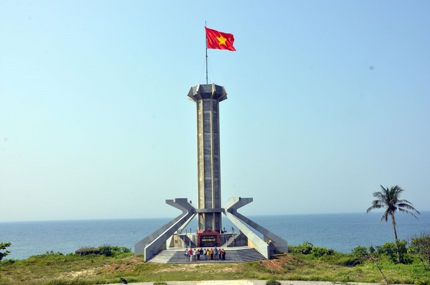 Đôi điều về Trạm điện Cồn Cỏ