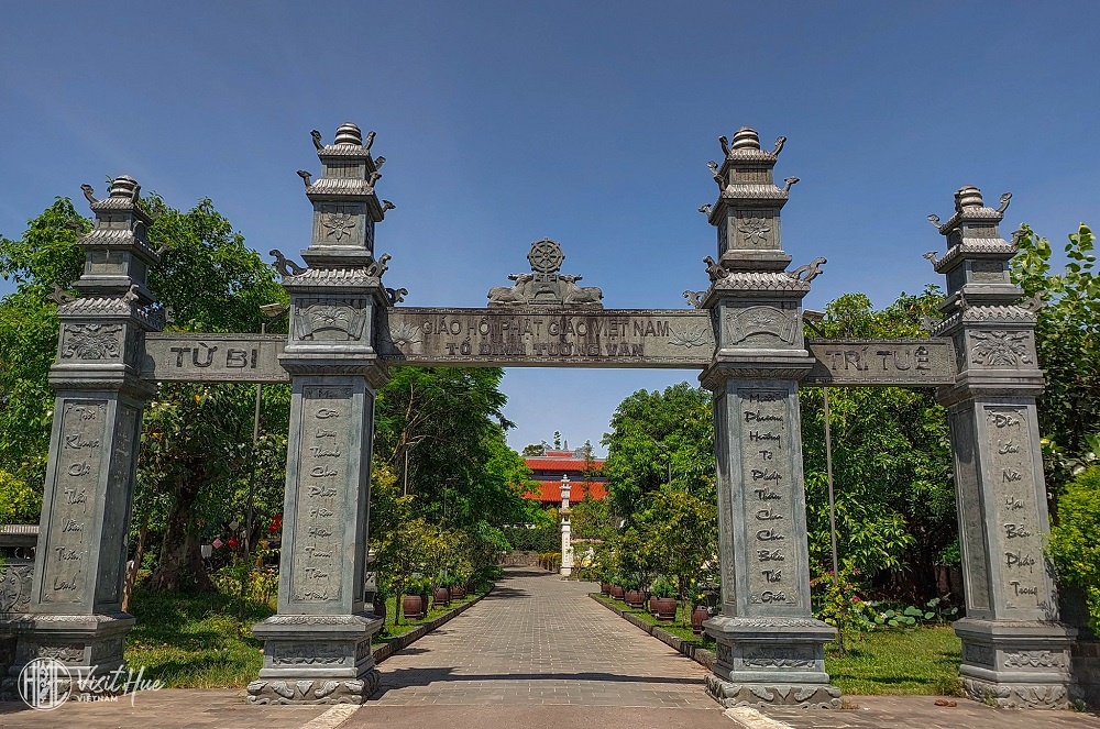 Ghé thăm những ngôi chùa cổ kính nổi tiếng ở Huế