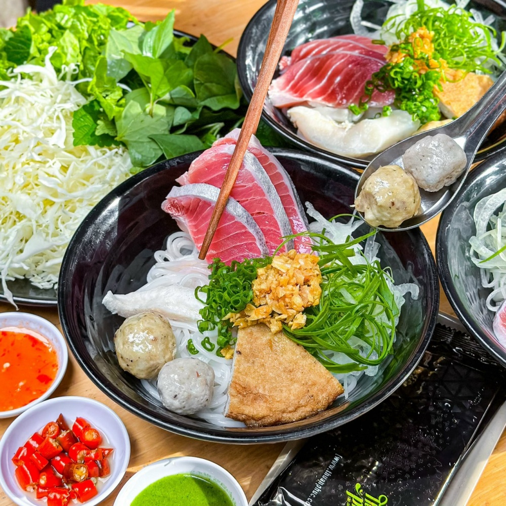 Về Vũng Tàu thưởng thức lẩu mực nấu chao và bún gân cá ngừ Về Vũng Tàu thưởng thức lẩu mực nấu chao và bún gân cá ngừ