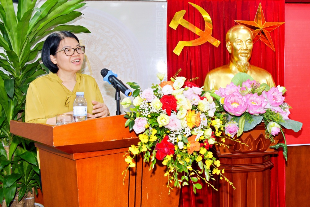 Đồng chí Trần Thị Hoàng Anh - Ủy viên Ban thường vụ Đảng ủy, Trưởng Ban Kiểm soát Tổng công ty Khí Việt Nam phát biểu chỉ đạo Hội nghị Đồng chí Trần Thị Hoàng Anh - Ủy viên Ban thường vụ Đảng ủy, Trưởng Ban Kiểm soát Tổng công ty Khí Việt Nam phát biểu chỉ đạo Hội nghị
