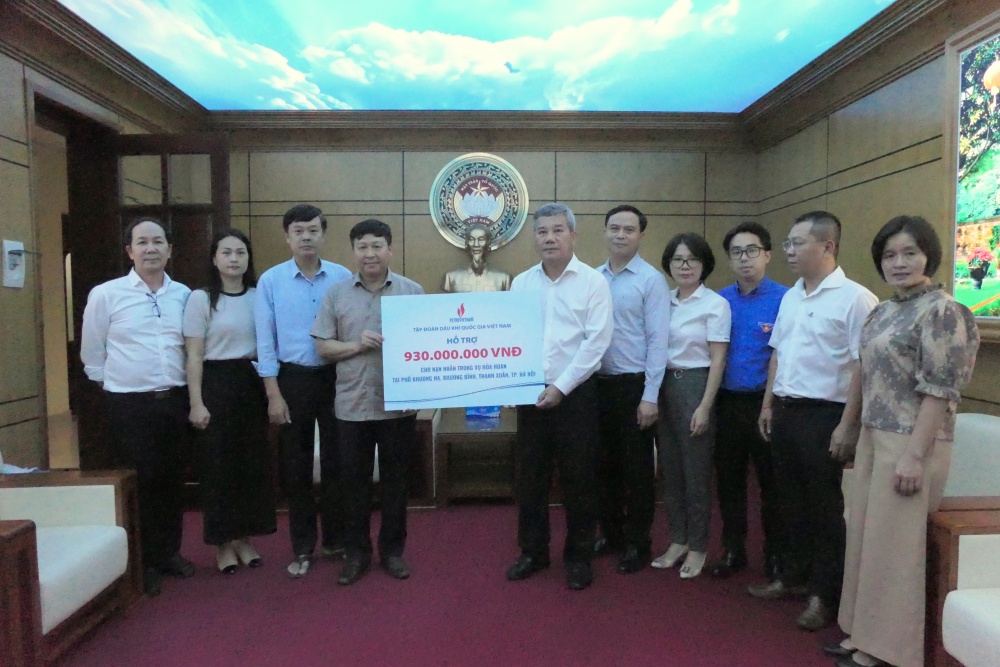 Cả nước chung tay hỗ trợ các nạn nhân vụ cháy chung cư mini Cả nước chung tay hỗ trợ các nạn nhân vụ cháy chung cư mini