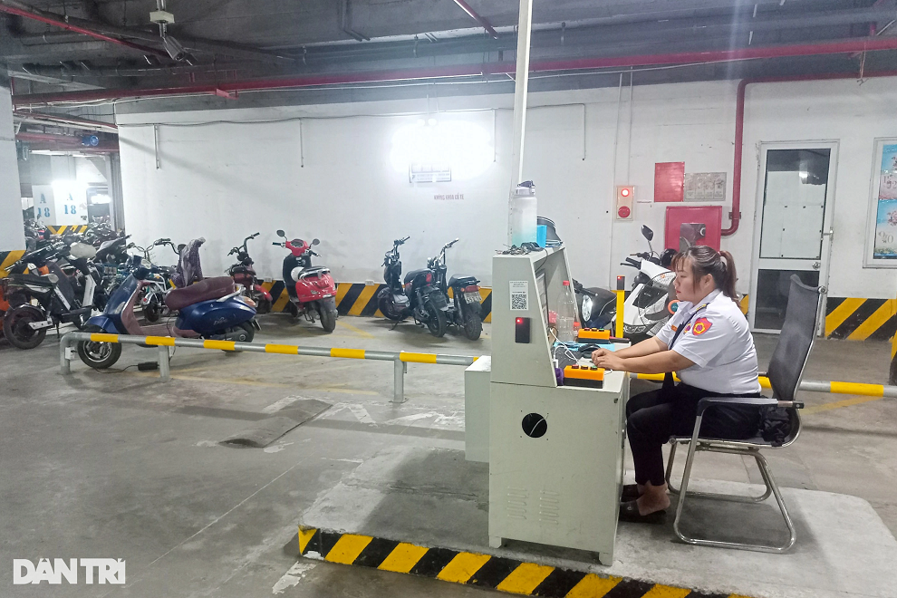 Nhiều chung cư cấm sạc xe qua đêm, có nơi cấm luôn... xe điện Nhiều chung cư cấm sạc xe qua đêm, có nơi cấm luôn... xe điện