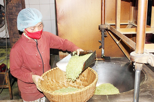 Đặc sản cốm dẹp xứ Vĩnh Thanh huyện Nhơn Trạch (Đồng Nai) Đặc sản cốm dẹp xứ Vĩnh Thanh huyện Nhơn Trạch (Đồng Nai)