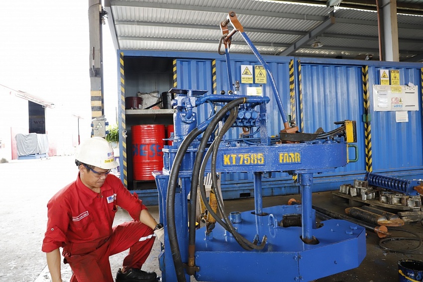 Lãnh đạo Công đoàn DKVN thăm thực tế các sáng kiến của PV Drilling Lãnh đạo Công đoàn DKVN thăm thực tế các sáng kiến của PV Drilling