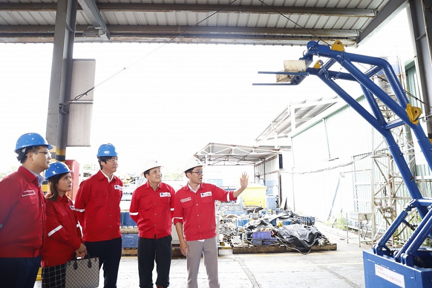 Lãnh đạo Công đoàn DKVN thăm thực tế các sáng kiến của PV Drilling Lãnh đạo Công đoàn DKVN thăm thực tế các sáng kiến của PV Drilling