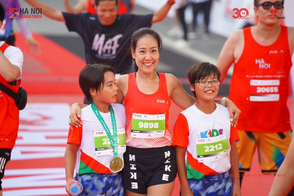 9,000 vận động viên tham gia “Bước chạy vì một việt nam vượt trội”, gắn kết cộng đồng và bứt phá những kỷ lục cá nhân 9,000 vận động viên tham gia “Bước chạy vì một việt nam vượt trội”, gắn kết cộng đồng và bứt phá những kỷ lục cá nhân