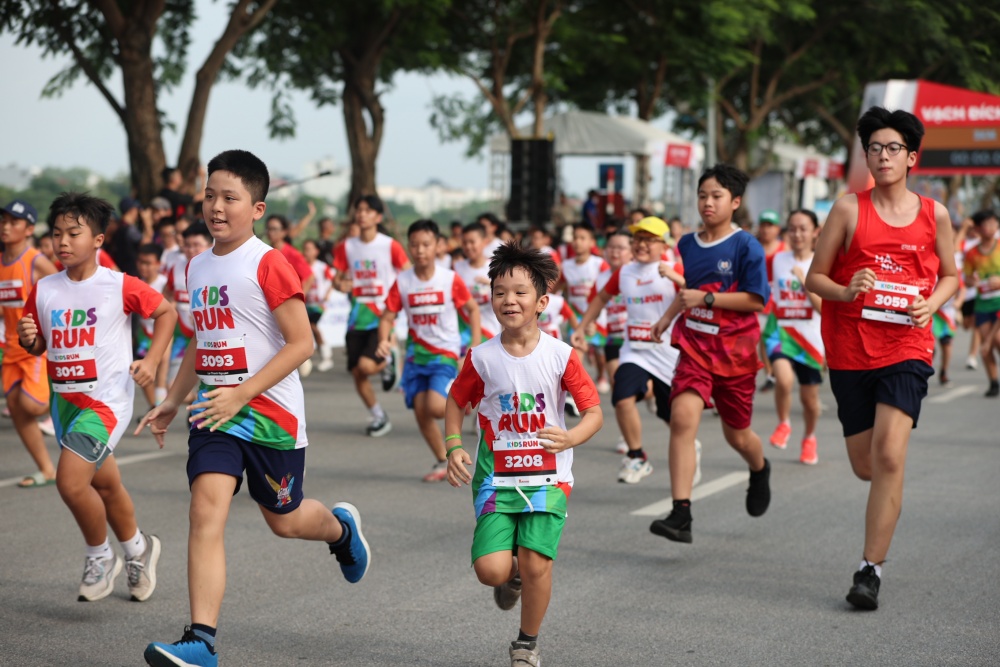 9,000 vận động viên tham gia “Bước chạy vì một việt nam vượt trội”, gắn kết cộng đồng và bứt phá những kỷ lục cá nhân 9,000 vận động viên tham gia “Bước chạy vì một việt nam vượt trội”, gắn kết cộng đồng và bứt phá những kỷ lục cá nhân