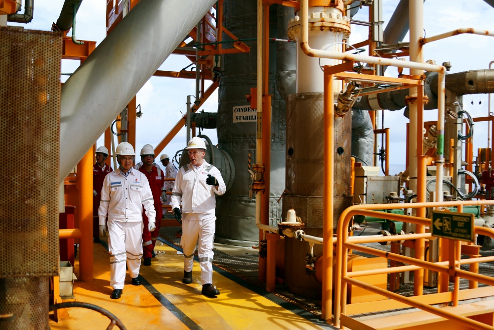 Chủ tịch HĐTV Petrovietnam Hoàng Quốc Vượng thăm và làm việc tại cụm giàn Sao Vàng - Đại Nguyệt Chủ tịch HĐTV Petrovietnam Hoàng Quốc Vượng thăm và làm việc tại cụm giàn Sao Vàng - Đại Nguyệt