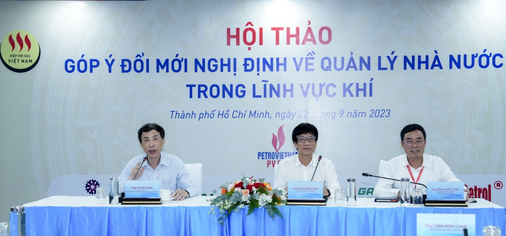 H1. Đoàn chủ tọa điều hành Hội thảo “Góp ý đổi mới Nghị định về quản lý Nhà nước trong lĩnh vực kinh doanh khí”