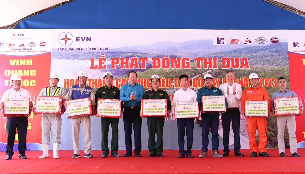 Công đoàn Điện lực Việt Nam khẳng định vai trò chăm lo thiết thực và hiệu quả cho người lao động Công đoàn Điện lực Việt Nam khẳng định vai trò chăm lo thiết thực và hiệu quả cho người lao động