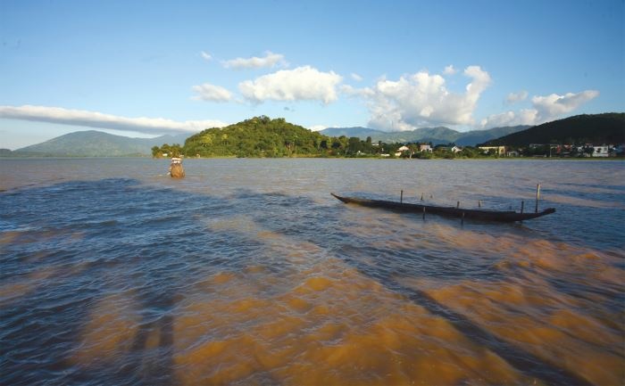 Hồ Lắk thơ mộng giữa đại ngàn Tây Nguyên