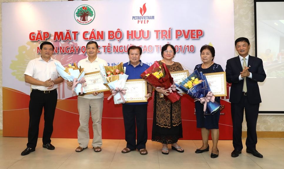 PVEP gặp mặt chúc mừng cán bộ hưu trí nhân Ngày Quốc tế Người cao tuổi PVEP gặp mặt chúc mừng cán bộ hưu trí nhân Ngày Quốc tế Người cao tuổi