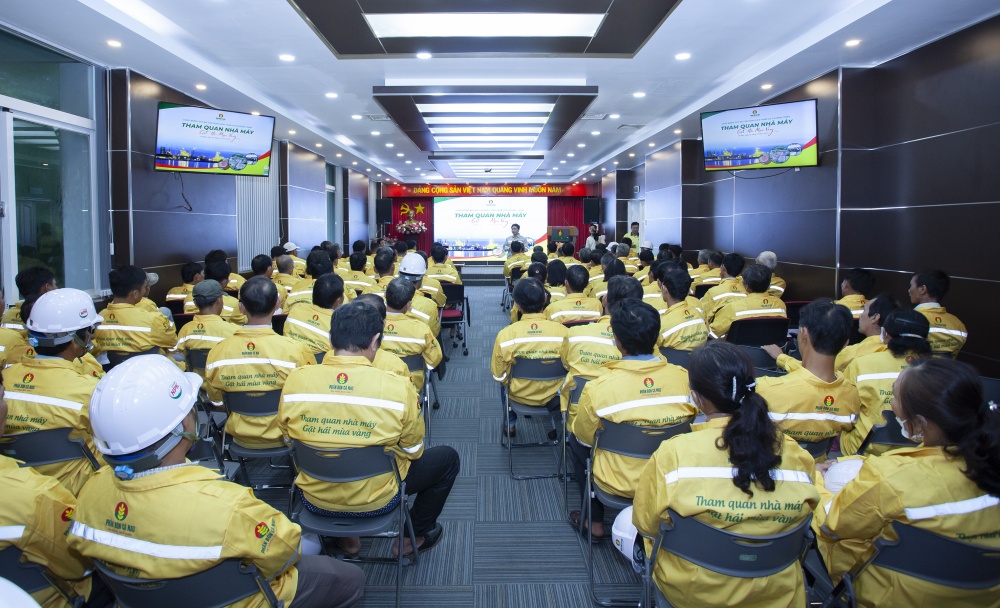 PVCFC đón hàng nghìn hộ nông dân tham quan Nhà máy Đạm Cà Mau