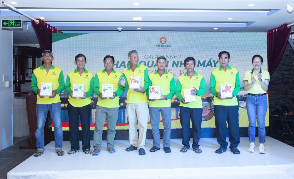 PVCFC đón hàng nghìn hộ nông dân tham quan Nhà máy Đạm Cà Mau