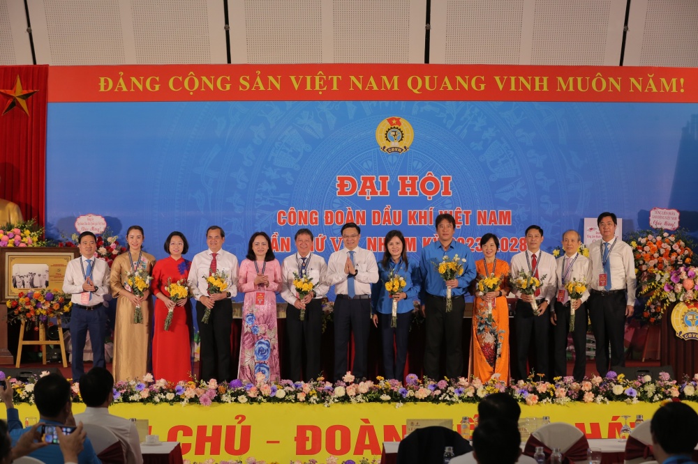 Đại hội Công đoàn Dầu khí Việt Nam khóa VII, nhiệm kỳ 2023-2028 thành công tốt đẹp Đại hội Công đoàn Dầu khí Việt Nam khóa VII, nhiệm kỳ 2023-2028 thành công tốt đẹp