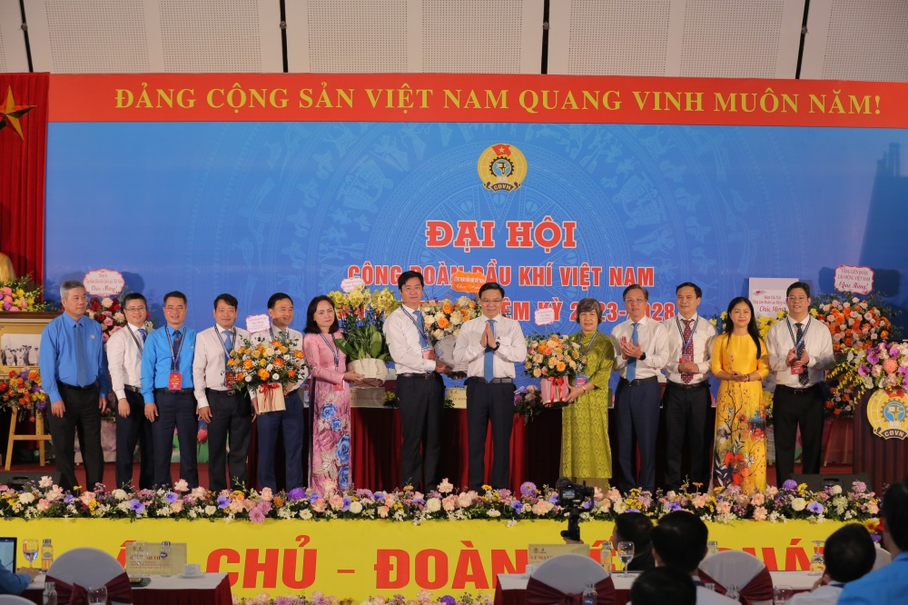 Đại hội Công đoàn Dầu khí Việt Nam khóa VII, nhiệm kỳ 2023-2028 thành công tốt đẹp Đại hội Công đoàn Dầu khí Việt Nam khóa VII, nhiệm kỳ 2023-2028 thành công tốt đẹp