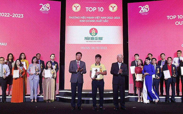 Petrovietnam được vinh danh Top 10 Thương hiệu mạnh Việt Nam