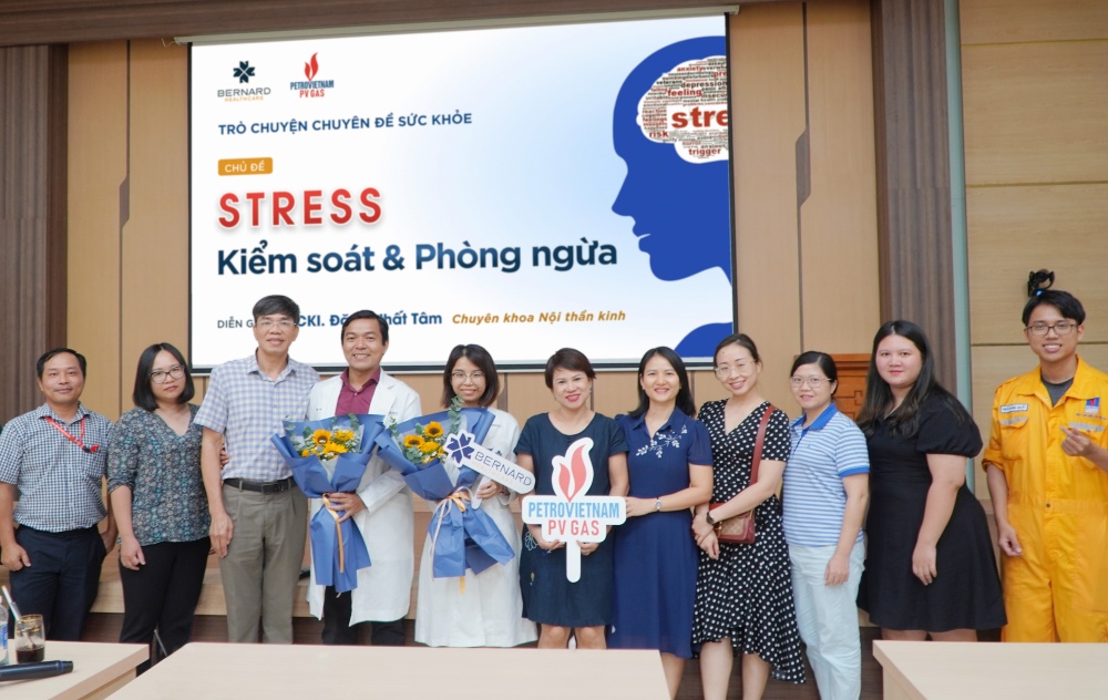 CBCNV - NLĐ PV GAS tham gia trực tiếp và trực tuyến đã đánh giá cao về nội dung thực tiễn của Chương trình nói chuyện sức khỏe chuyên đề CBCNV - NLĐ PV GAS tham gia trực tiếp và trực tuyến đã đánh giá cao về nội dung thực tiễn của Chương trình nói chuyện sức khỏe chuyên đề