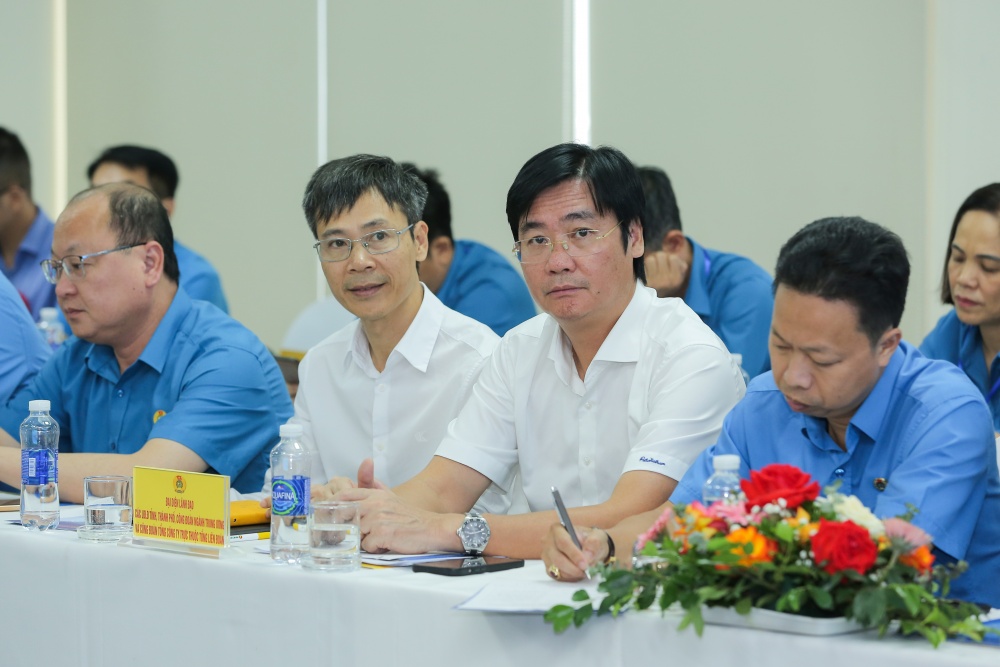 Tọa đàm “Vượt khó, sáng tạo - nâng cao năng suất lao động”