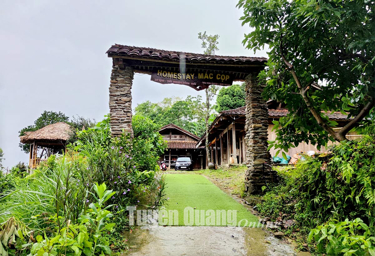 Nhà mái ngói âm dương - Dấu ấn văn hóa ở Khau Tràng Nhà mái ngói âm dương - Dấu ấn văn hóa ở Khau Tràng
