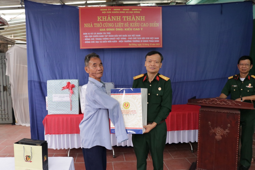 Hội CCB Tập đoàn khánh thành nhà thờ cúng liệt sĩ tại xã Đại Đồng, huyện Thạch Thất, Hà Nội
