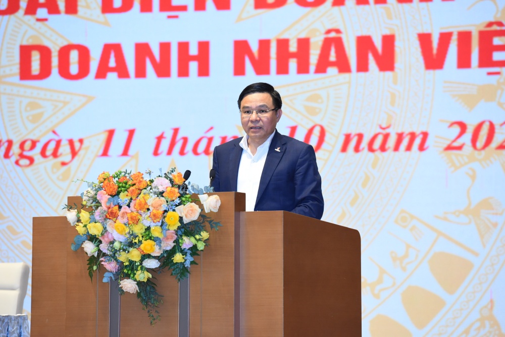 Chính phủ cam kết luôn sát cánh, chia sẻ để xây dựng, phát triển đội ngũ doanh nhân hùng mạnh và đoàn kết