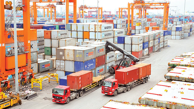 Tin tức kinh tế ngày 11/10: Cán cân thương mại thặng dư gần 22 tỷ USD Tin tức kinh tế ngày 11/10: Cán cân thương mại thặng dư gần 22 tỷ USD