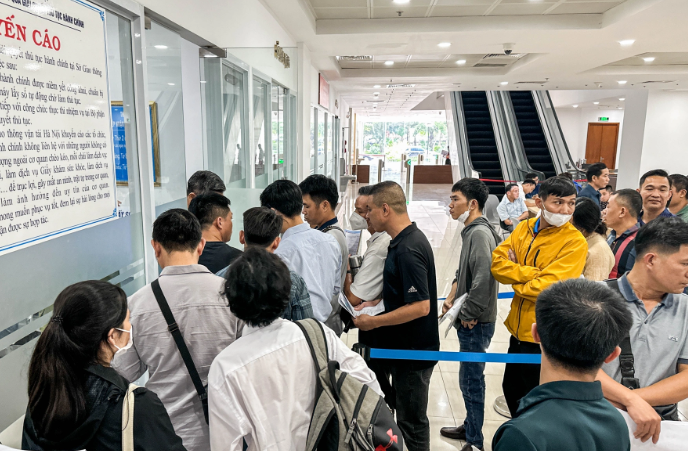 Hà Nội chưa bắt buộc đổi giấy phép lái xe sang thẻ PET Hà Nội chưa bắt buộc đổi giấy phép lái xe sang thẻ PET