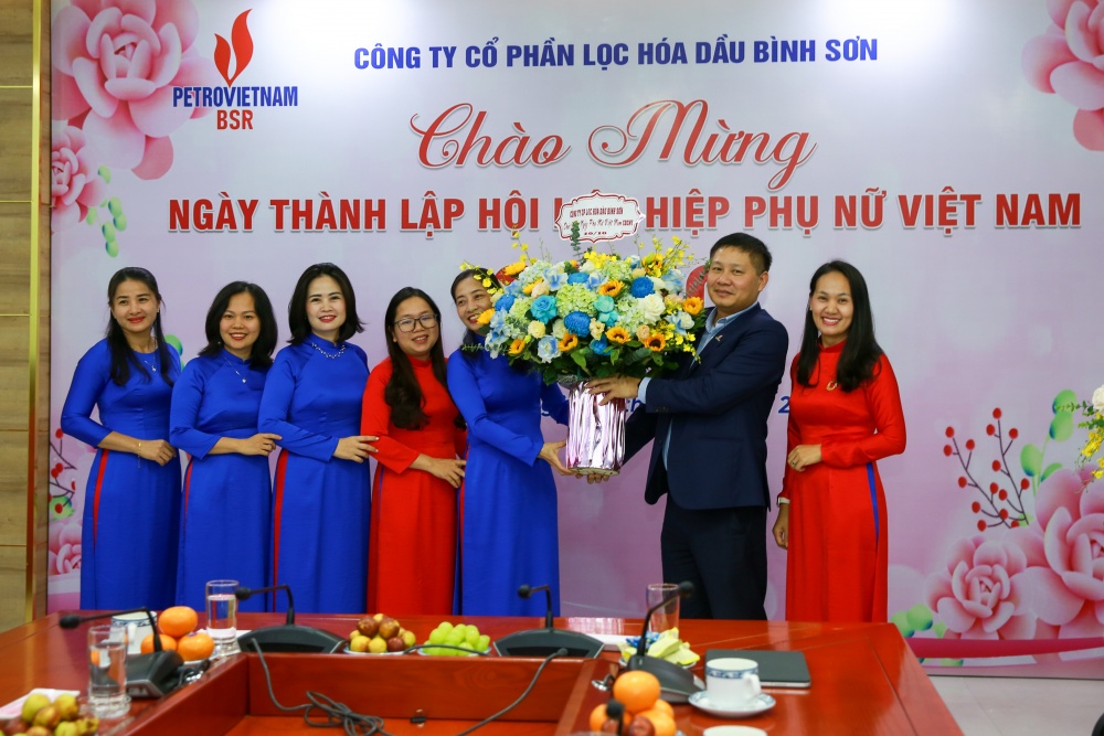 BSR gặp mặt chúc mừng nữ CBCNV nhân ngày thành lập Hội Liên hiệp Phụ nữ Việt Nam 20/10 BSR gặp mặt chúc mừng nữ CBCNV nhân ngày thành lập Hội Liên hiệp Phụ nữ Việt Nam 20/10