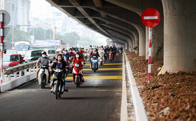 Hà Nội tổ chức giao thông một chiều trên tuyến đường tạm Nguyễn Xiển Hà Nội tổ chức giao thông một chiều trên tuyến đường tạm Nguyễn Xiển