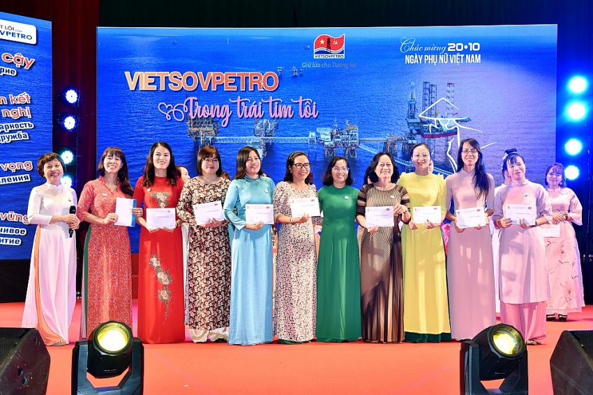 Công đoàn Vietsovpetro tổ chức chương trình “Vietsovpetro trong trái tim tôi” chào mừng Ngày Phụ nữ Việt Nam 20/10