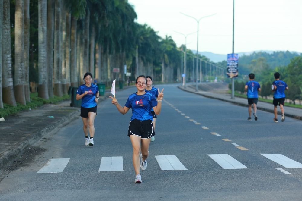 Sôi động Giải chạy tiếp sức BSR EKIDEN 2023