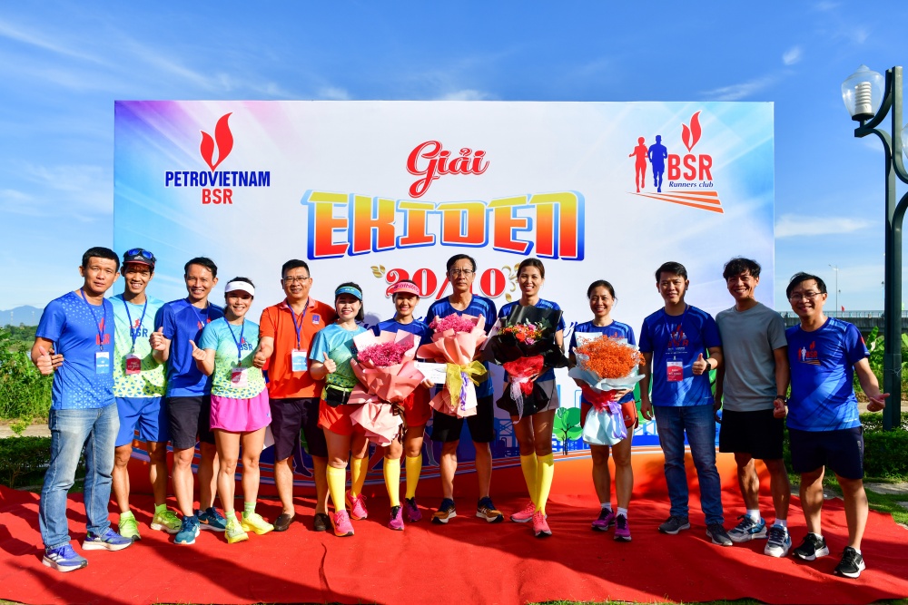 Sôi động Giải chạy tiếp sức BSR EKIDEN 2023