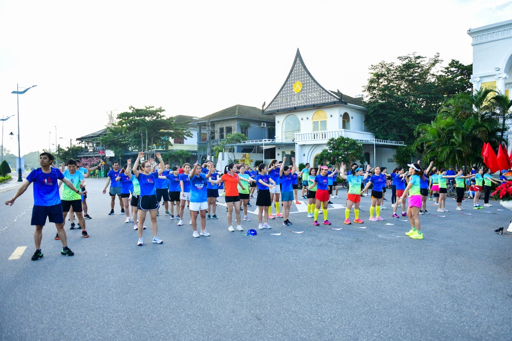 Sôi động Giải chạy tiếp sức BSR EKIDEN 2023