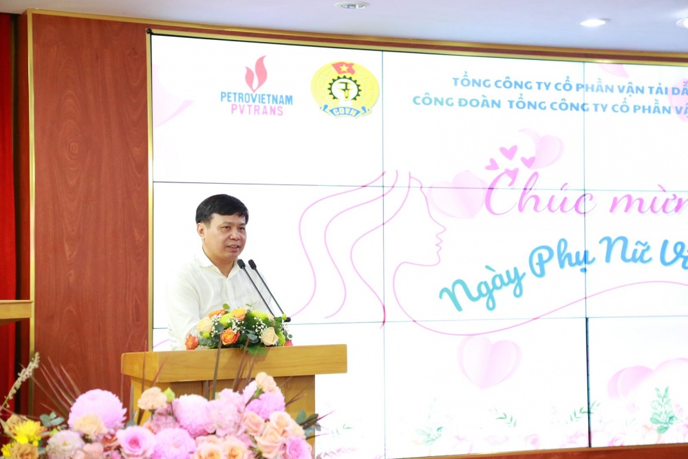 Chủ tịch HĐQT PVTrans Phạm Việt Anh phát biểu tại buổi gặp mặt. Chủ tịch HĐQT PVTrans Phạm Việt Anh phát biểu tại buổi gặp mặt.