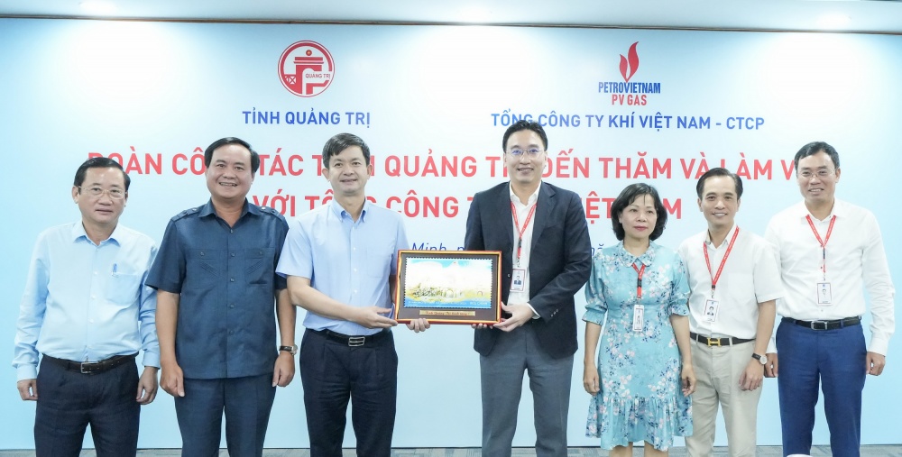 H3. Lãnh đạo PV GAS và đoàn công tác tỉnh Quảng Trị nhất trí nỗ lực thúc đẩy hợp tác, tương xứng với tiềm năng và nhu cầu của mỗi bên H3. Lãnh đạo PV GAS và đoàn công tác tỉnh Quảng Trị nhất trí nỗ lực thúc đẩy hợp tác, tương xứng với tiềm năng và nhu cầu của mỗi bên