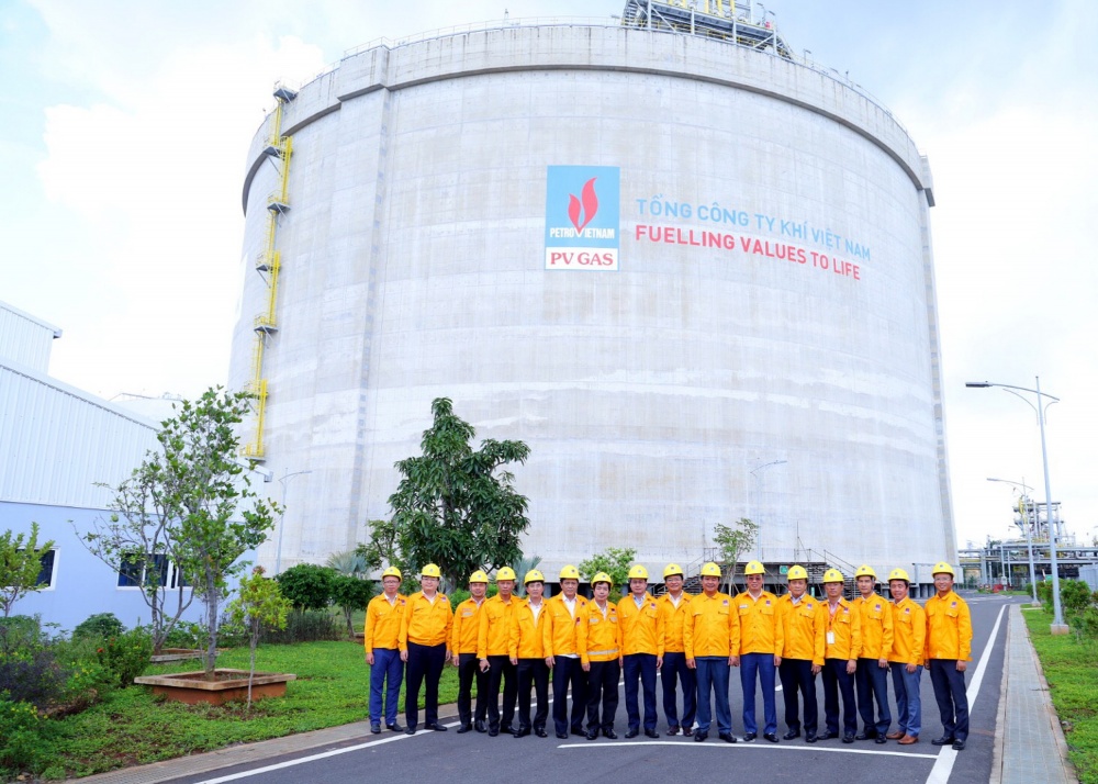 H4. Đoàn công tác tỉnh Quảng Trị tham quan công trình dự án kho LNG 1MMTPA Thị Vải tại khu công nghiệp Cái Mép, thị xã Phú Mỹ, tỉnh Bà Rịa - Vũng Tàu H4. Đoàn công tác tỉnh Quảng Trị tham quan công trình dự án kho LNG 1MMTPA Thị Vải tại khu công nghiệp Cái Mép, thị xã Phú Mỹ, tỉnh Bà Rịa - Vũng Tàu
