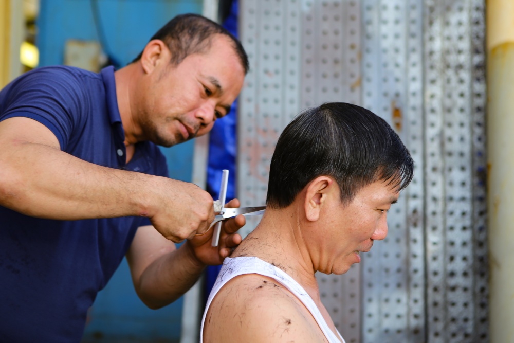 09-VHQT-AD-0022: Giúp đỡ mùa dịch.