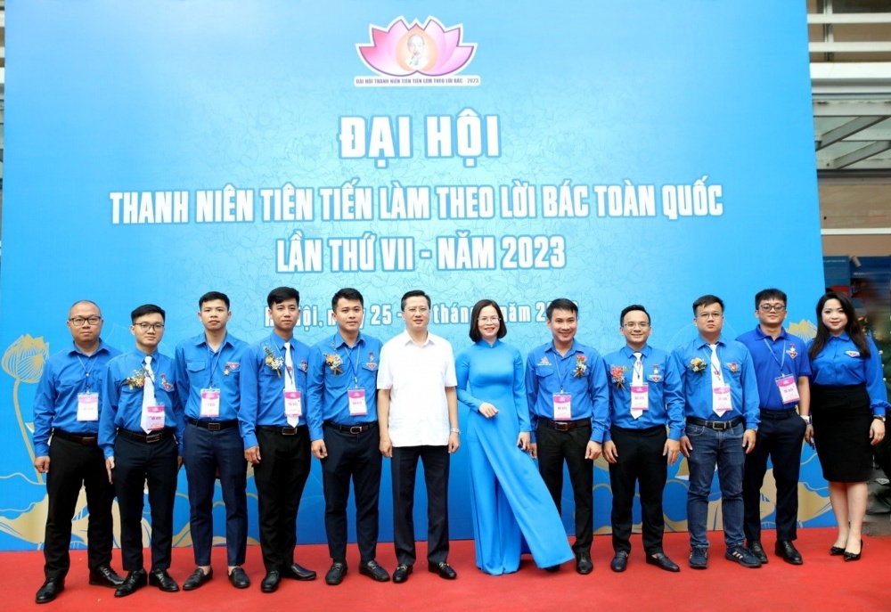 Hình 4. Thịnh tại lễ tuyên dương Thanh niên tiên tiến làm theo lời Bác toàn quốc