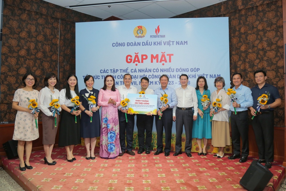 Gặp mặt, tổng kết công tác tổ chức Đại hội Công đoàn Dầu khí Việt Nam lần thứ VII, nhiệm kỳ 2023-2028 Gặp mặt, tổng kết công tác tổ chức Đại hội Công đoàn Dầu khí Việt Nam lần thứ VII, nhiệm kỳ 2023-2028