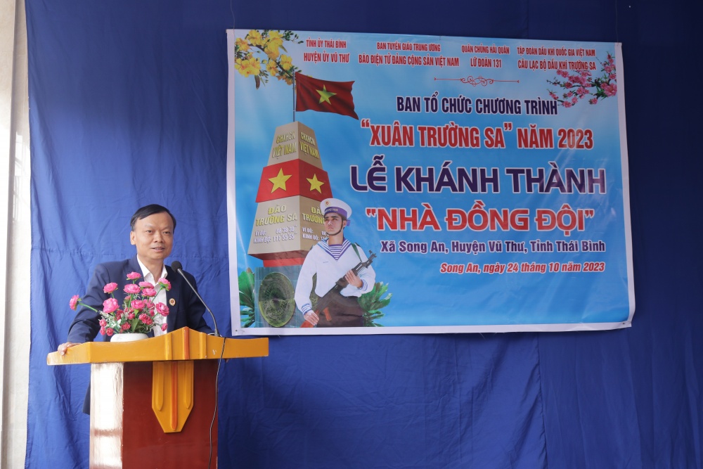 CLB Dầu khí Trường Sa bàn giao Nhà đồng đội trong Chương trình Xuân Trường Sa năm 2023 CLB Dầu khí Trường Sa bàn giao Nhà đồng đội trong Chương trình Xuân Trường Sa năm 2023