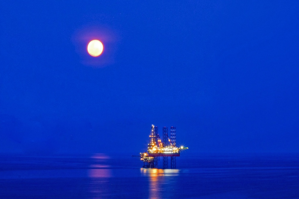 Tác phẩm dự thi "Petrovietnam trong tôi": Các ảnh đơn lần 1 của tác giả Vương Hữu Quốc Thái (Vietsovpetro) Tác phẩm dự thi "Petrovietnam trong tôi": Các ảnh đơn lần 1 của tác giả Vương Hữu Quốc Thái (Vietsovpetro)