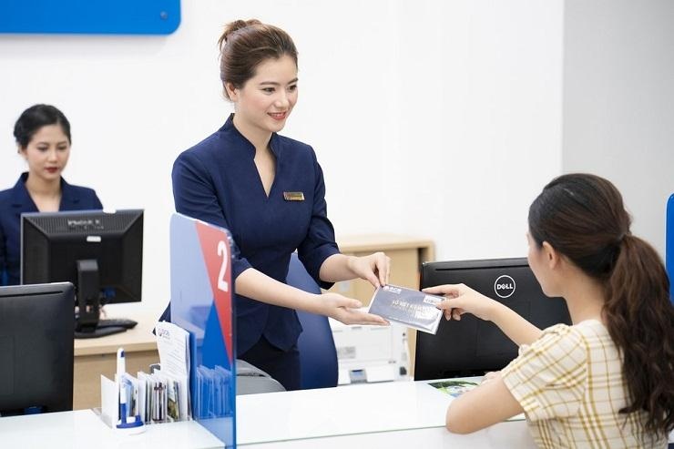 Đề xuất bổ sung ngân hàng vào nhóm giảm thuế GTGT 2% Đề xuất bổ sung ngân hàng vào nhóm giảm thuế GTGT 2%