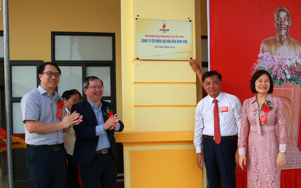 BSR khánh thành công trình ASXH: “Đầu tư cho giáo dục không bao giờ đủ” BSR khánh thành công trình ASXH: “Đầu tư cho giáo dục không bao giờ đủ”