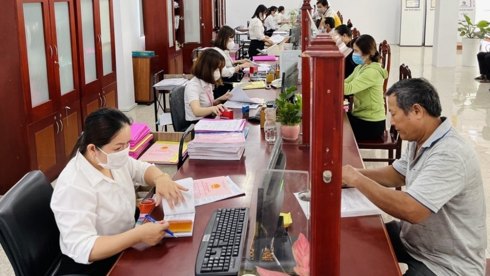 Thủ tướng: Chấm dứt tình trạng kéo dài thời gian giải quyết thủ tục hành chính Thủ tướng: Chấm dứt tình trạng kéo dài thời gian giải quyết thủ tục hành chính